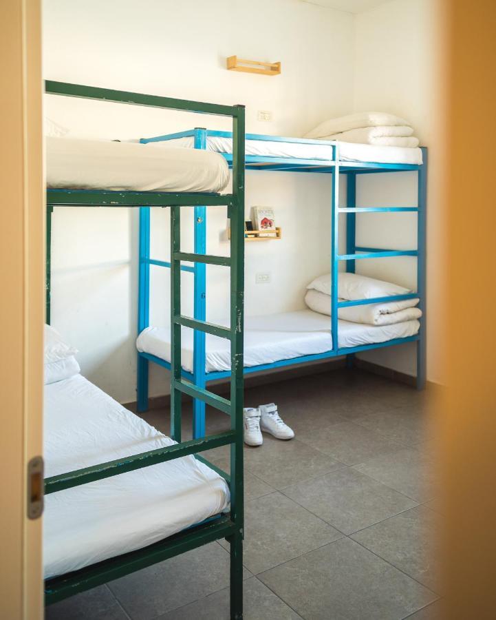 Florentine Backpackers Hostel - Ages 18-55 Tel Aviv Exterior foto